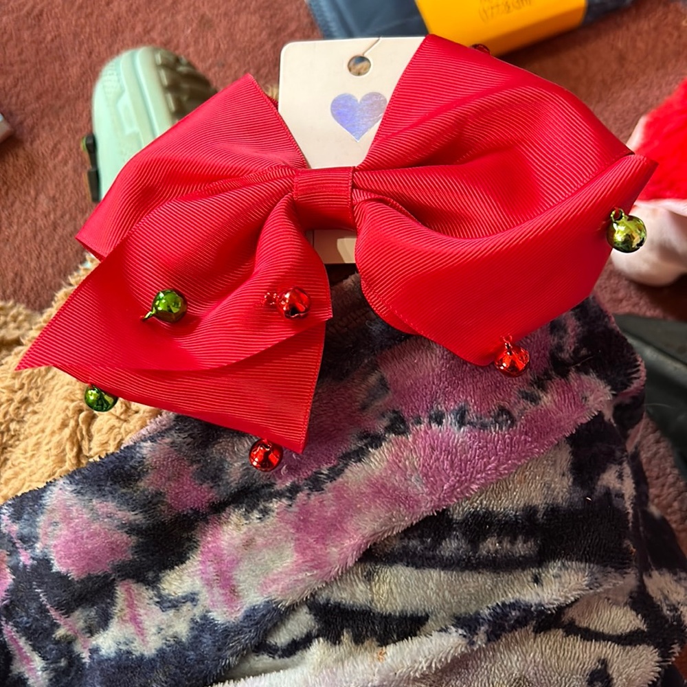 A girls holiday jingle bow